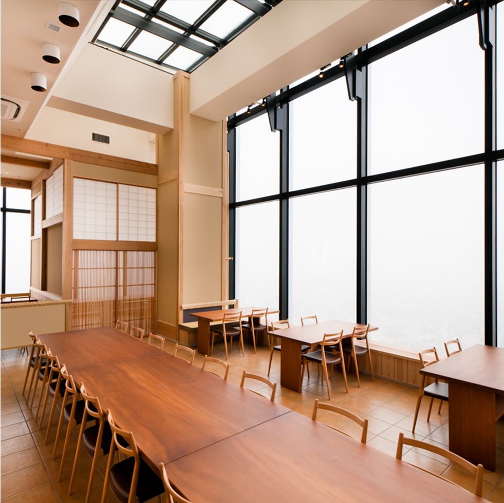 The relaxed warmth of wood evokes the natural hospitality of Japanese culture
